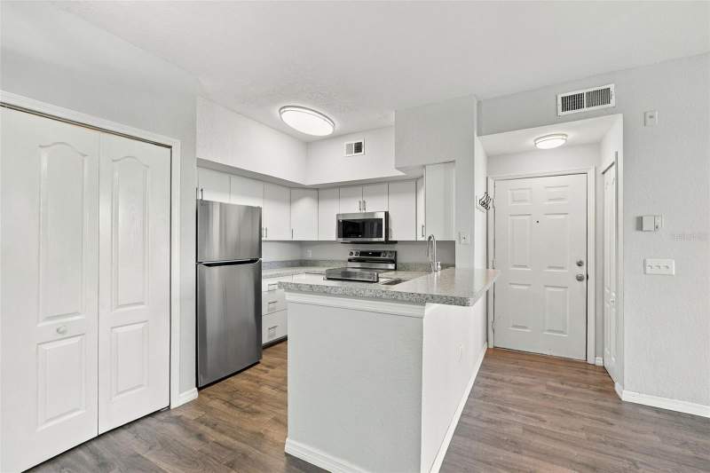 1 bedroom Condominium at 4138 Central Sarasota Parkway #1524, Bella Villino IV, Sarasota — photo 3