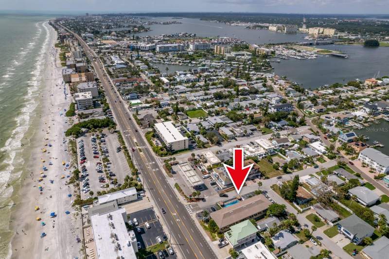 1 bedroom Condo - Hotel at 14251 Gulf Boulevard #12, Tropic Shores Apt Motel Condo, St Petersburg — photo 2