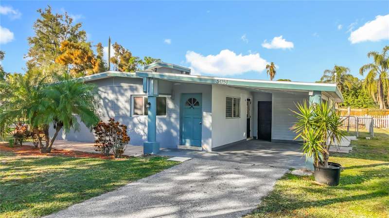 5051 AVERY ROAD home for sale in Jasmin Acres