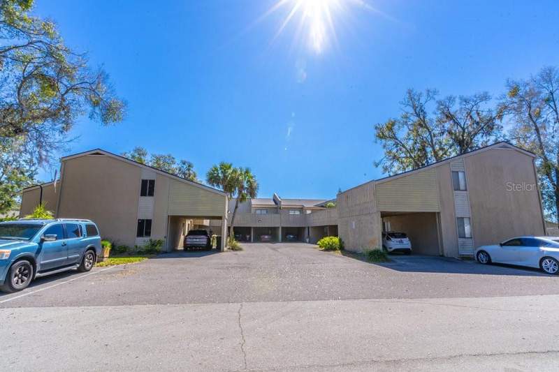 Errol Oaks Condo