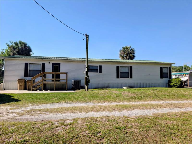 3 bedroom Manufactured Home at 25836 Manhattan Lane, Manhattan Sec 21, Astor — photo 2