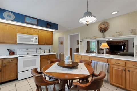402 Aberdeen Court, Lakeland FL - photo 8 of 35
