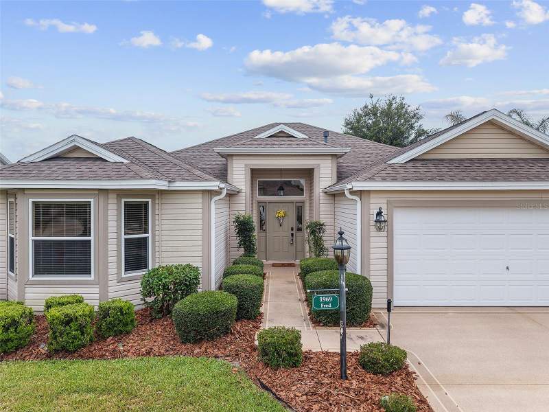 3 bedroom Single Family Residence at 1969 Hagood Loop, The Villages, The Villages — photo 2
