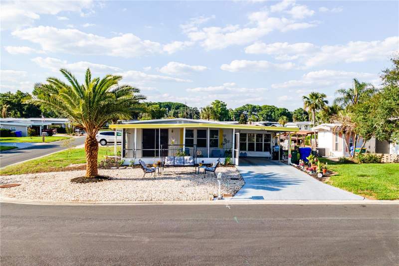 2 bedroom Manufactured Home at 1004 Todd Way, Tavares Imperial Mobile Terrace Add, Tavares — photo 3