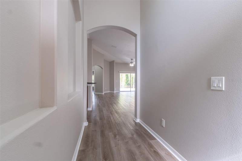 4 bedroom Single Family Residence at 6806 Guilford Crest Drive, Covington Park Ph 5C, Apollo Beach — photo 4