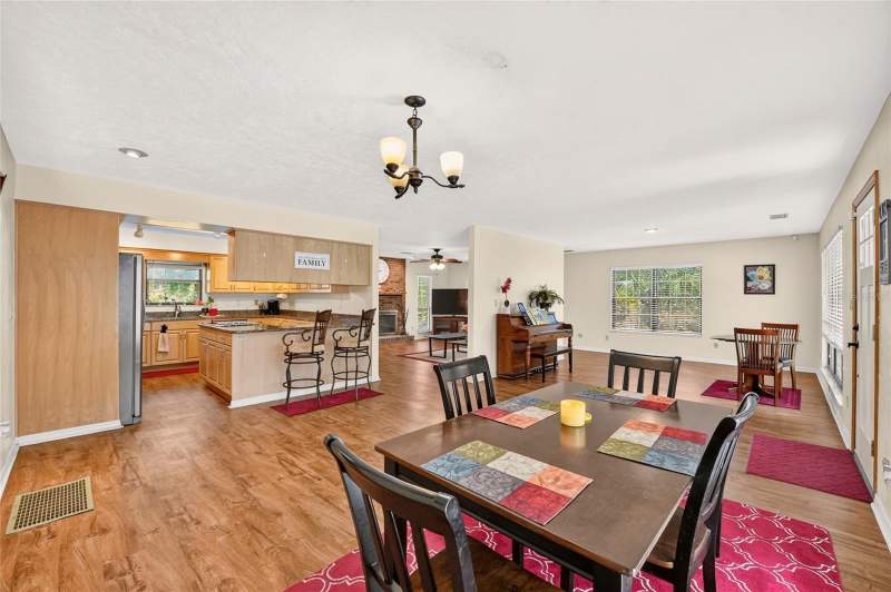 4 bedroom Single Family Residence at 18784 NW 230th Street, G M Whetstone Estate Add To H S, High Springs — photo 4