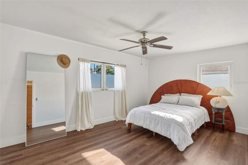 3 bedroom Single Family Residence at 220 45th Avenue, Bayou Bonita Sec B, St Petersburg — photo 4