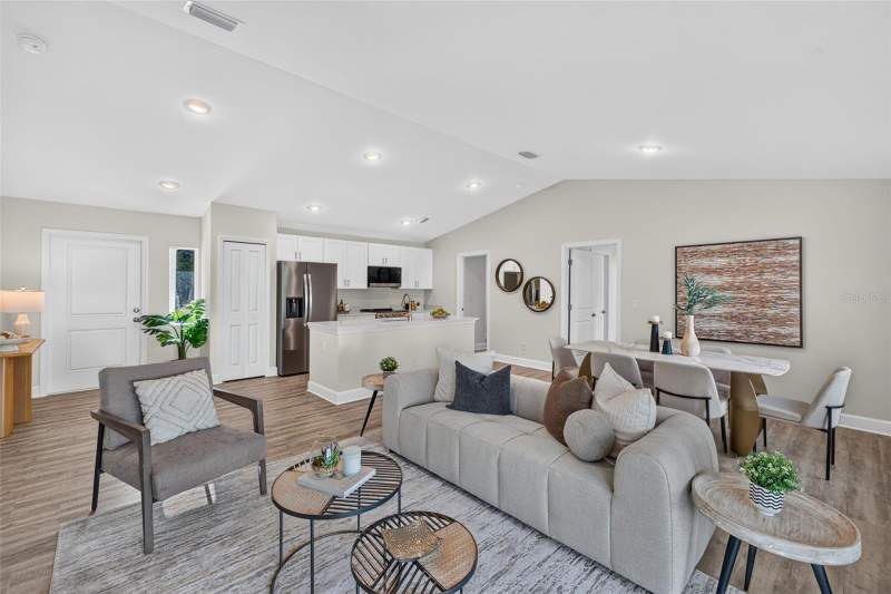 3 bedroom Single Family Residence at 315 Lindon Street, Port Charlotte Sec 013, Port Charlotte — photo 5