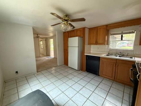 27416 Walnut Avenue, Okahumpka FL - photo 16 of 45