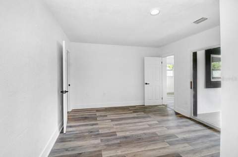 12113 Midlake Drive, Tampa FL - photo 22 of 43