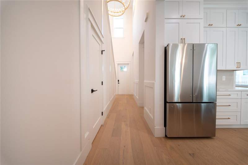 5 bedroom Single Family Residence at 1200 13th Street, Edina Garden Of Eden, St Petersburg — photo 4