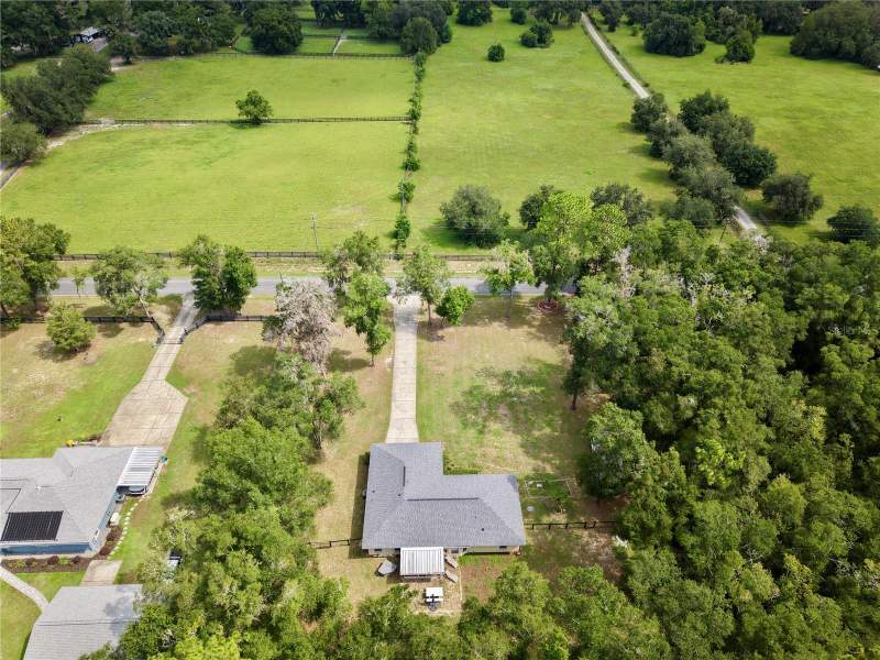 3 bedroom Single Family Residence at 11988 SW 38th Street, Rolling Hills 05, Ocala — photo 2