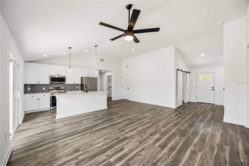 3 bedroom Single Family Residence at 3361 Inverness Street, 1540 - Port Charlotte Sub 12, North Port — photo 2