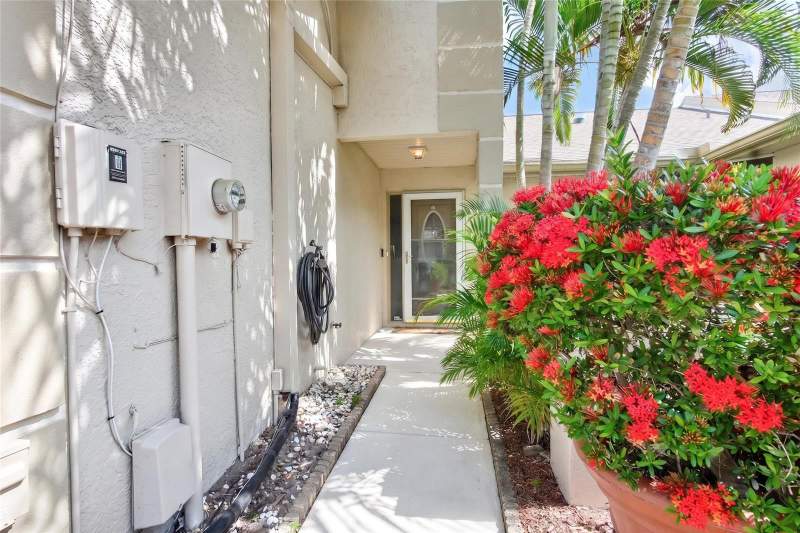 3 bedroom Townhouse at 2524 W Brook Lane, Brookfield, Clearwater — photo 3