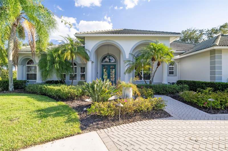4 bedroom Single Family Residence at 3321 Charles Macdonald Drive, Laurel Oak Estates Sec 01, Sarasota — photo 4