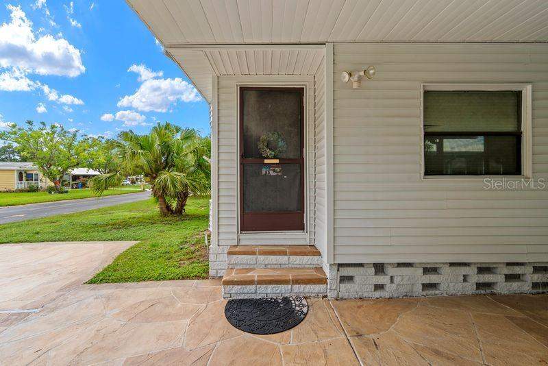 2 bedroom Manufactured Home at 9001 Sheldon West Drive, Sheldon West Mh Community, Tampa — photo 3