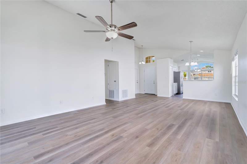 3 bedroom Single Family Residence at 1428 Abberton Drive, Southchase, Orlando — photo 4