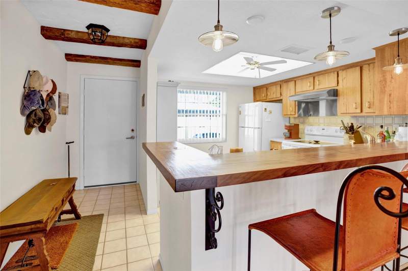 2 bedroom Condominium at 2465 Northside Drive #1808, Woodland Villas Condo 1, Clearwater — photo 3