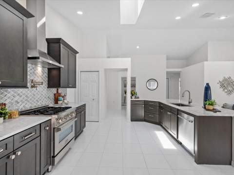 9631 Oakwood Hills Court, New Port Richey FL - photo 7 of 51
