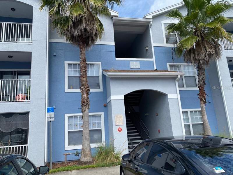 Villages/Lake PointeCondos for Sale in Orlando, FL