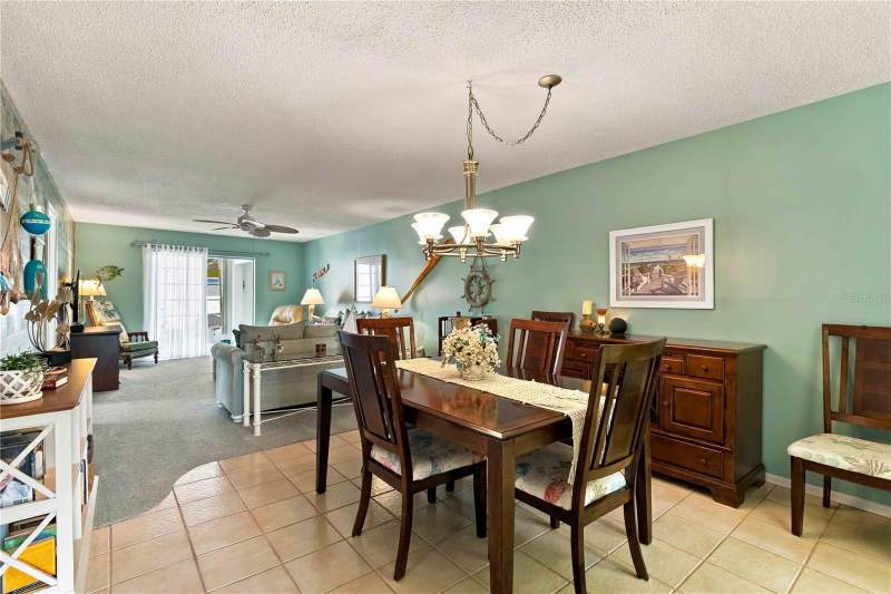 2 bedroom Condominium at 3617 Lake Bayshore Drive #401, Bayshore On The Lake Apts II Sec 2, Bradenton — photo 3