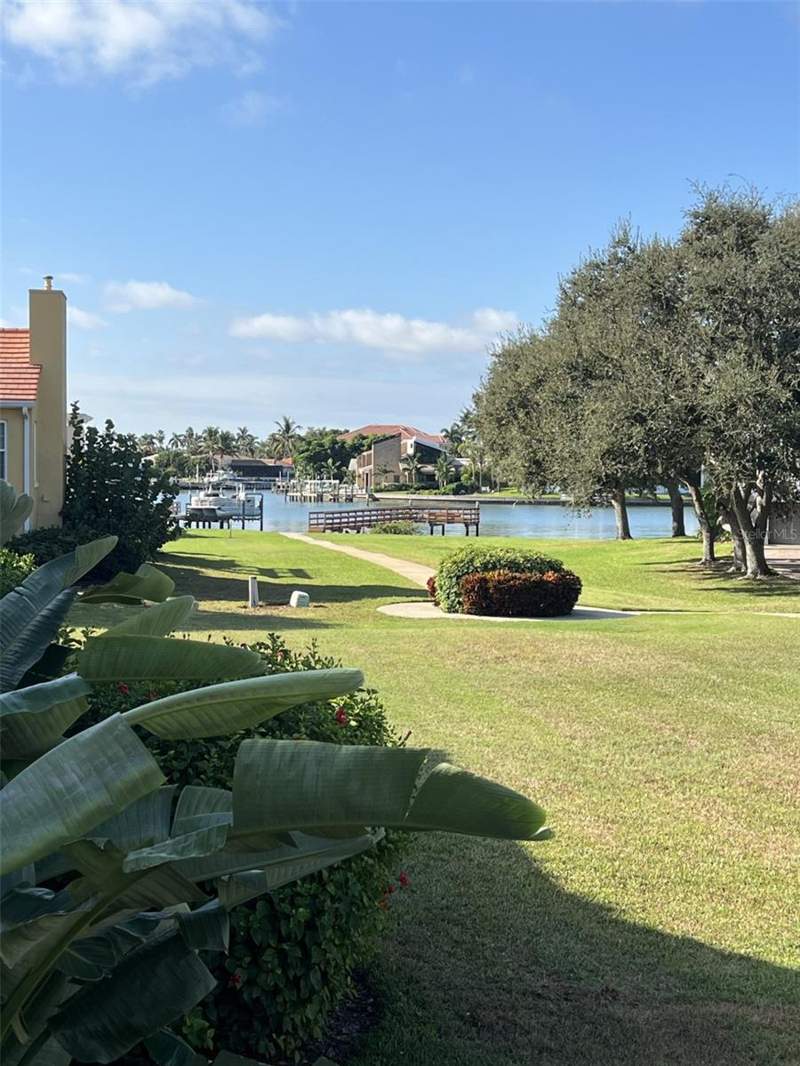 3 bedroom Townhouse at 18 Jefferson Court, College Landings Rep, St Petersburg — photo 3