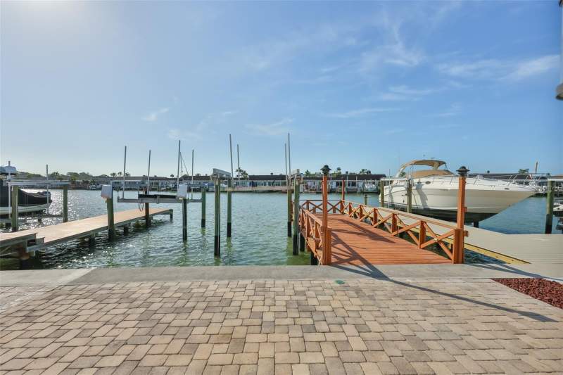 2 bedroom Villa at 574 Boca Ciega Point Boulevard #2205, Boca Ciega Point East, St Petersburg — photo 3