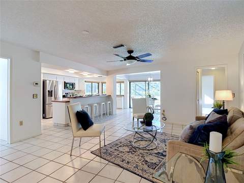 4324 Southpark Drive, Tampa FL - photo 19 of 52