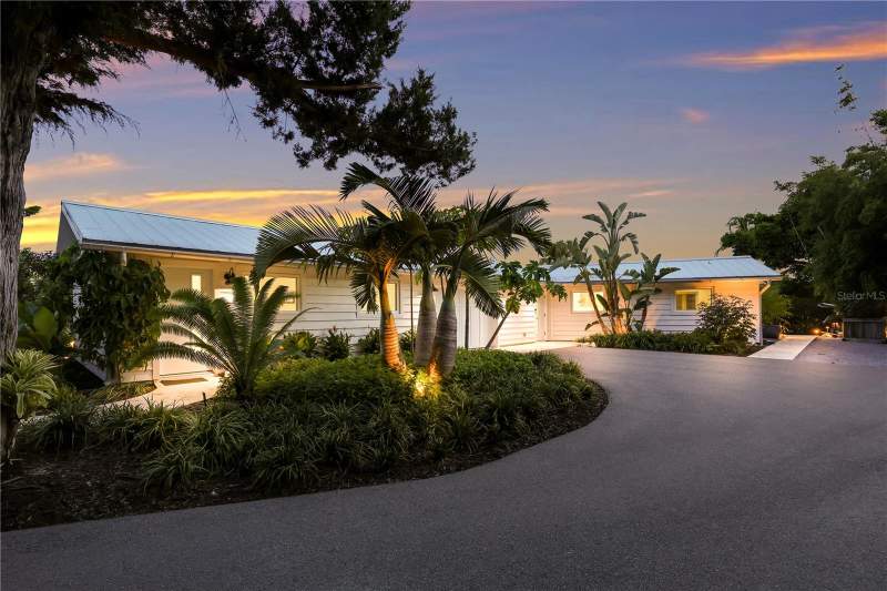 4 bedroom Single Family Residence at 6561 Bayou Hammock Road, Longboat Key, Longboat Key — photo 3