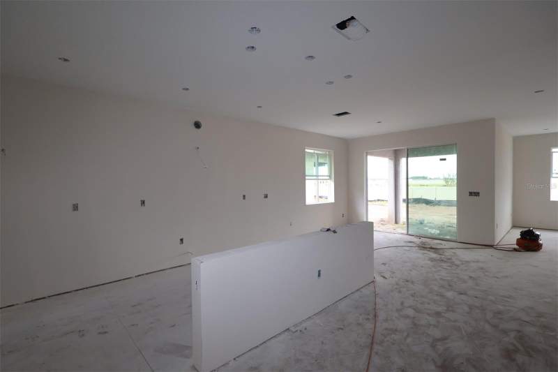 5 bedroom Single Family Residence at 5400 Lassen Street, Center Lake On The Park, St Cloud — photo 4
