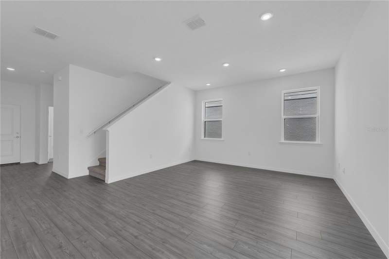 5 bedroom Single Family Residence at 6056 River Farm Avenue, Pine Grove Reserve, St Cloud — photo 2