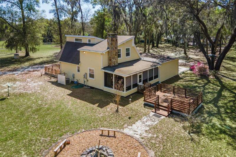 3 bedroom Single Family Residence at 2917 Lake Griffin Road, Lady Lake, Lady Lake — photo 2