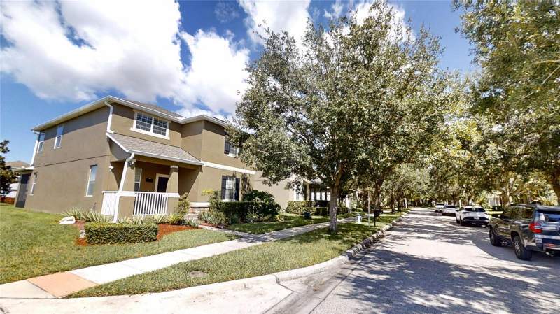 15725 SIGNATURE DRIVE home for sale in Signature Lakes