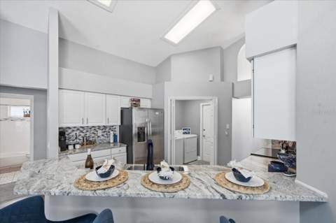 18009 Palm Breeze Drive, Tampa FL - photo 23 of 63