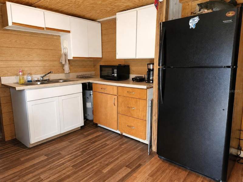 1 bedroom Mobile Home at 23824 NE 188th Place, Lake Delancy Venice, Fort Mc Coy — photo 5