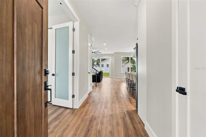 4 bedroom Single Family Residence at 1509 E Knollwood Street, Riverbend Manor, Tampa — photo 5