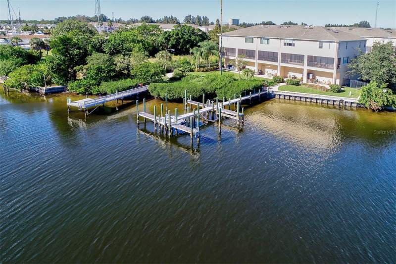 3 bedroom Townhouse at 1146 Venetian Harbor Drive, Venetian Harbor, St Petersburg — photo 3