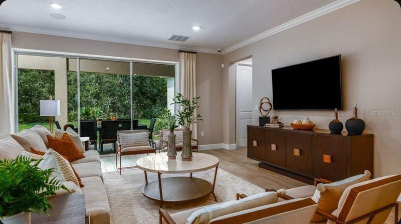 6 bedroom Single Family Residence at 11169 Manor House Lane, Victoria Lakes, Odessa — photo 3