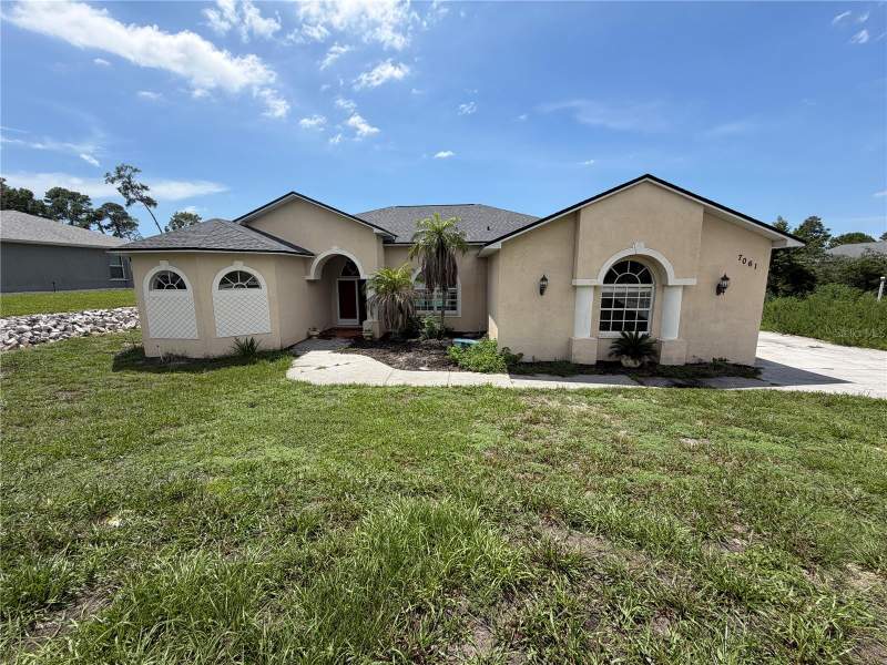 3 bedroom Single Family Residence at 7061 Ovenbird Road, Royal Highlands, Weeki Wachee — photo 1