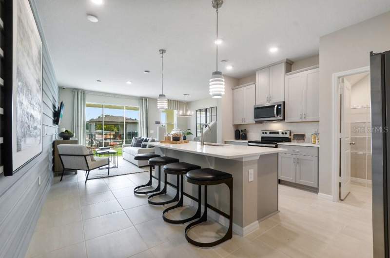 3 bedroom Townhouse at 4573 SMALL CREEK ROAD, CREEKSIDE TOWNHOMES, KISSIMMEE — photo 3