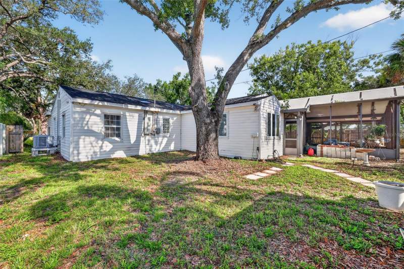 4 bedroom Single Family Residence at 4204 S Renellie Drive, Anita Sub, Tampa — photo 4