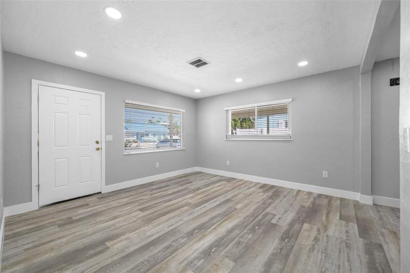 2 bedroom Single Family Residence at 340 79th Avenue, St Petersburg Beach Rep, St Pete Beach — photo 5