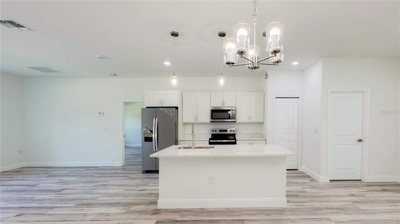 4 bedroom Single Family Residence at 15625 SW 37th Circle, Marion Oaks, Ocala — photo 5