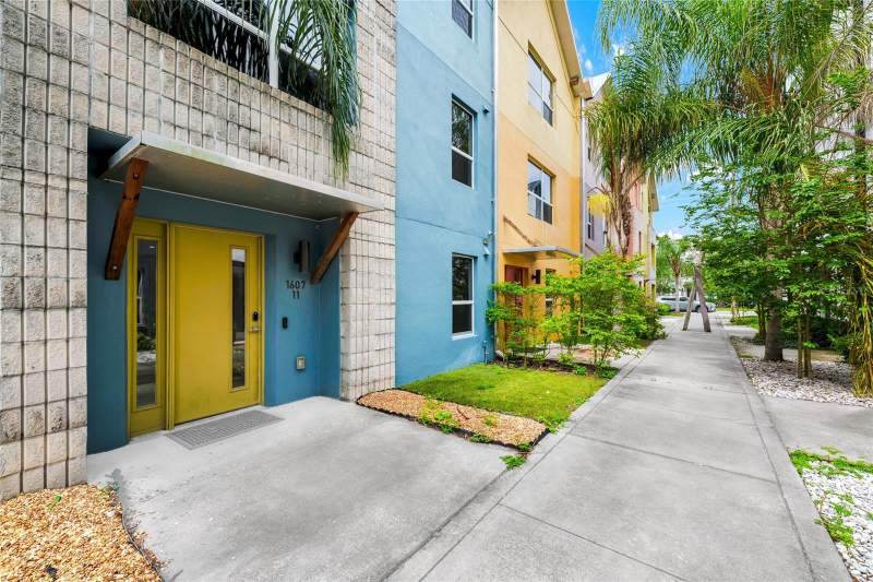 3 bedroom Townhouse at 1607 Woodward Street #11, Ferncreek 20, Orlando — photo 2