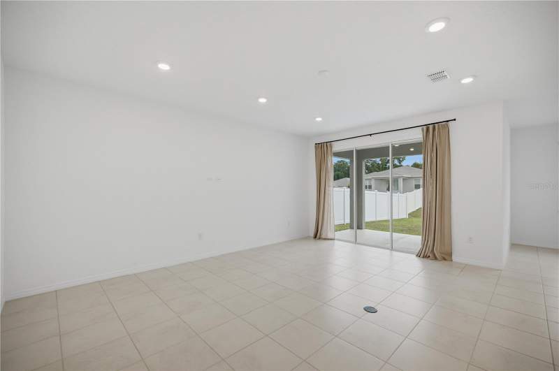 4 bedroom Single Family Residence at 7118 SW 57th Lane, Calesa Township Perlino Grove, Ocala — photo 5