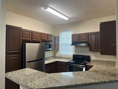 3324 Parkchester Square Boulevard #102, Orlando FL - photo 8 of 39