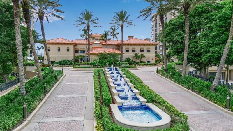 2 bedroom Condominium at 1241 Gulf Of Mexico Drive #109, Water Club At Longboat Key, Longboat Key — photo 3