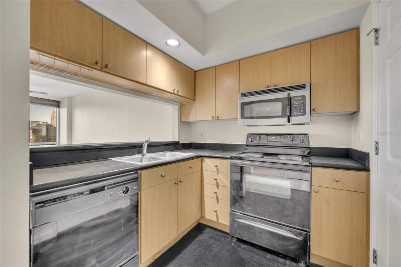 1 bedroom Condominium at 322 E Central Boulevard #1708, Waverly On Lake Eola, Orlando — photo 4
