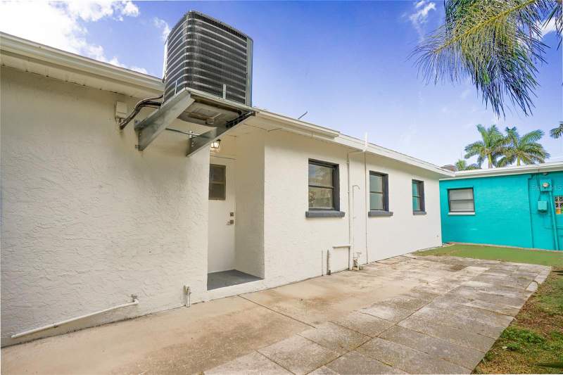 3 bedroom Single Family Residence at 630 180th Avenue, Surfside Sub 4, Redington Shores — photo 3