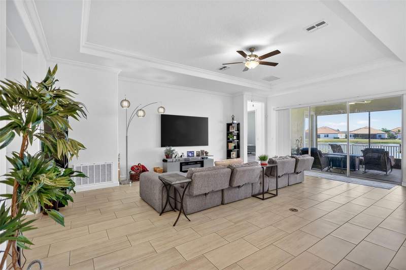4 bedroom Single Family Residence at 17109 Star Banks Street, Forest Brooke Active Adult Phs, Wimauma — photo 5
